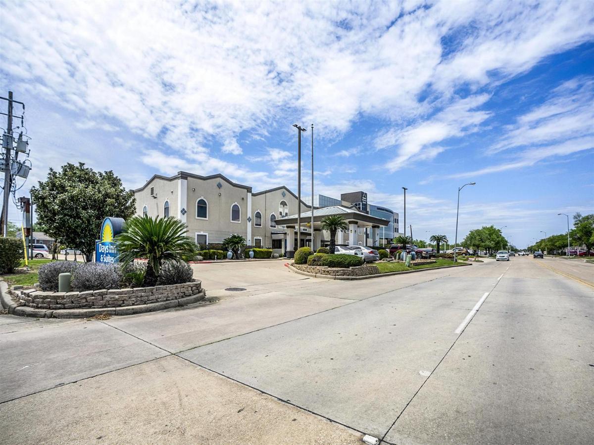 Days Inn & Suites By Wyndham Webster Nasa-Clearlake-Houston Bagian luar foto
